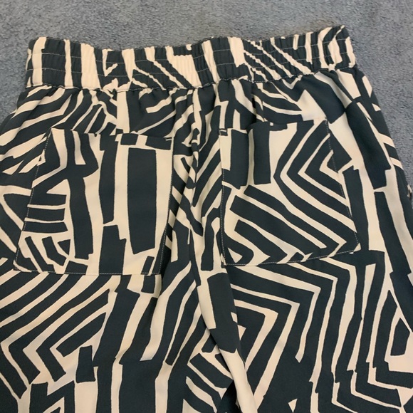 Patterned pants - Picture 3 of 3